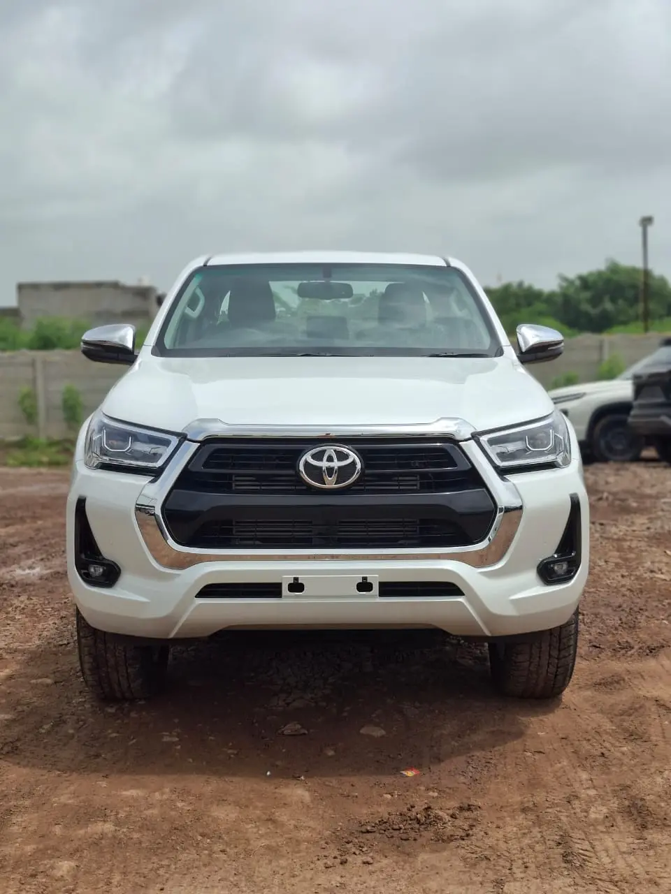 TOYOTA HILUX view 1