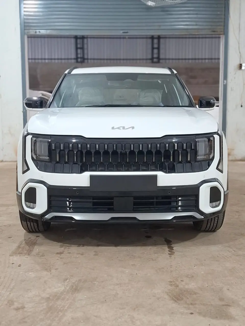 KIA SELTOS view 1