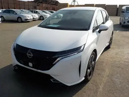 NISSAN AURA