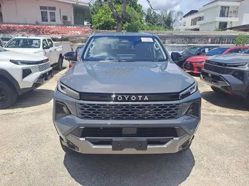 TOYOTA HILUX TRAVO